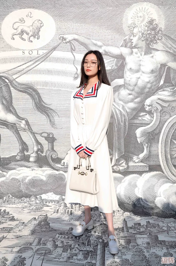 希露薇：新一季时尚潮流引领者，展现独特魅力与个性风格的完美结合